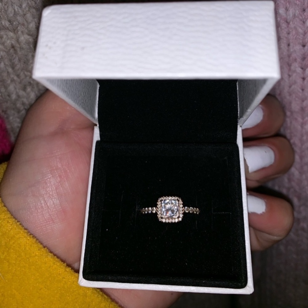 Pandora Ring